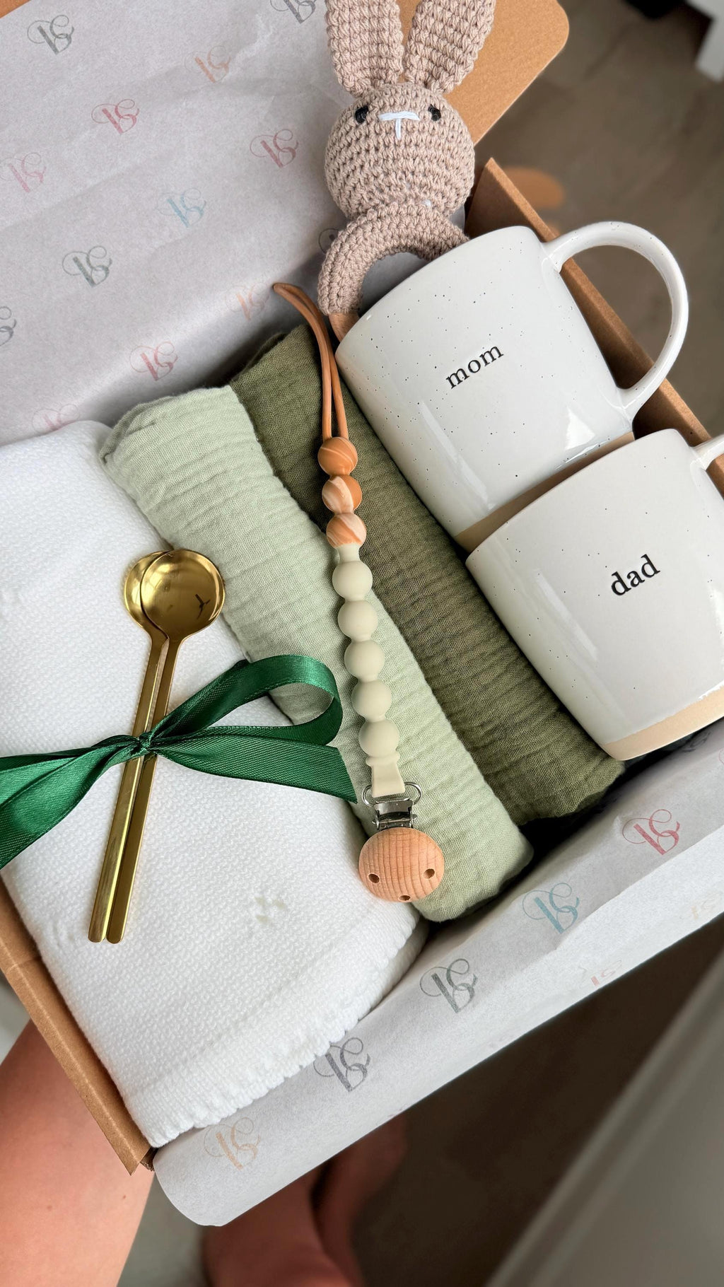 New Parents Gift Box for New Mom, New Dad & Baby, New Baby Gift Basket for the Whole Family, New Parent Care Package, New Mom and Dad Gifts