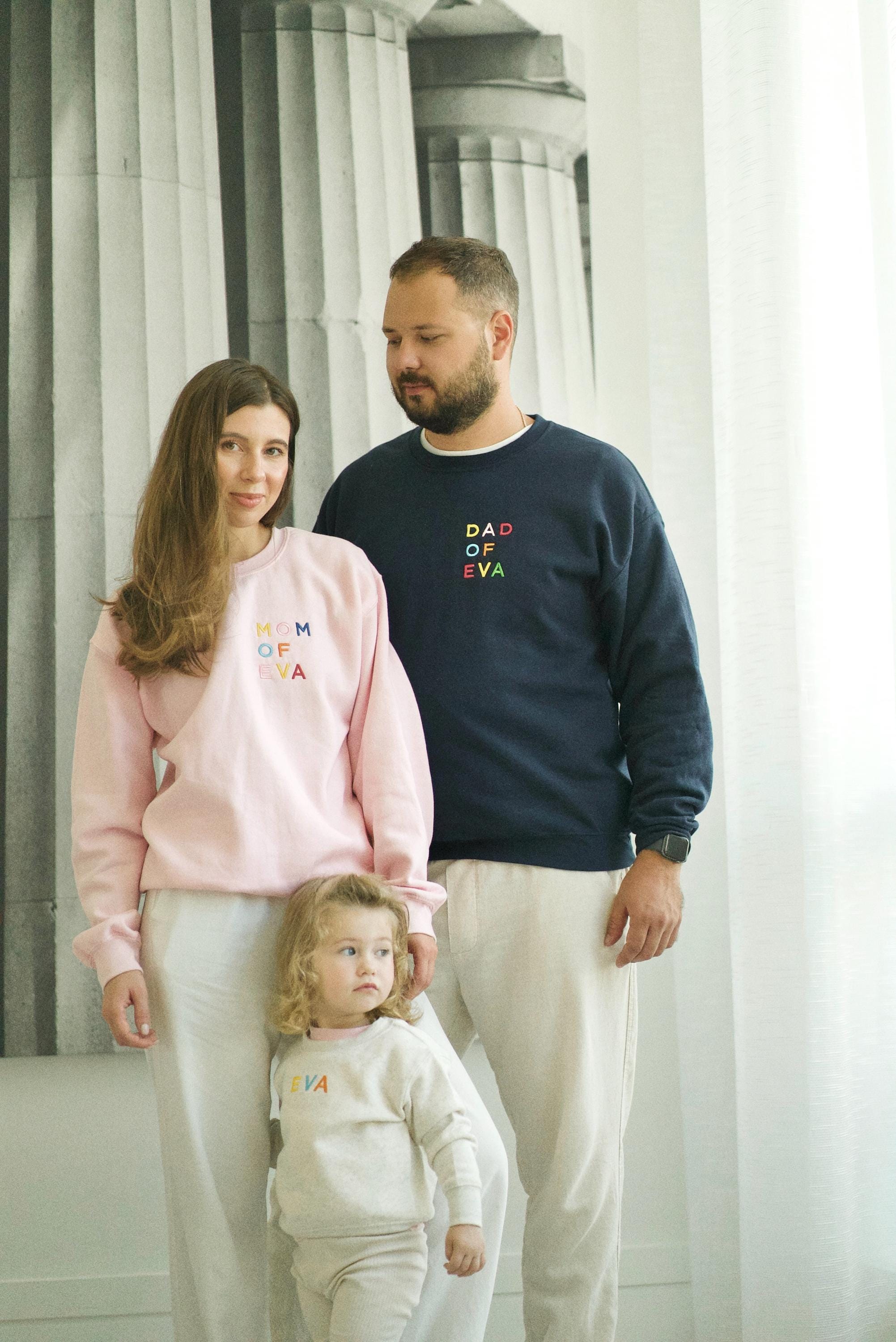 Custom Embroidery Personalized Handmade Gift for Mom Dad Parents Family Sweatshirt with Kids Names, Mother's Father's Day Gift, Family Look
